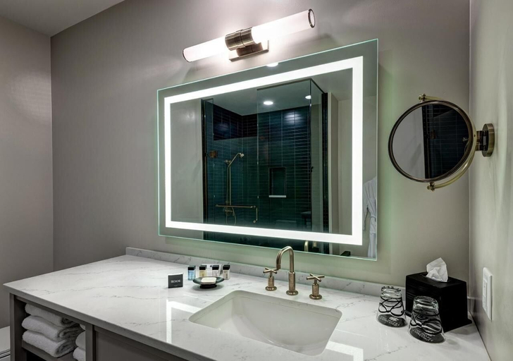 Bathroom 4, The Hotel Concord, Merrimack