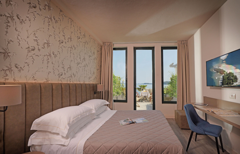 Bedroom 2, Hotel Du Lac Gardone Riviera, Brescia