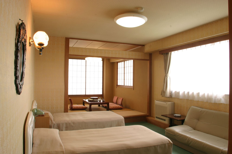 Bedroom 3, Hotel Shiraiwa, Unknown7