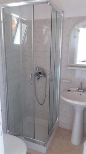 Bathroom 5, Giannis Studios Alykes, Ionian Islands