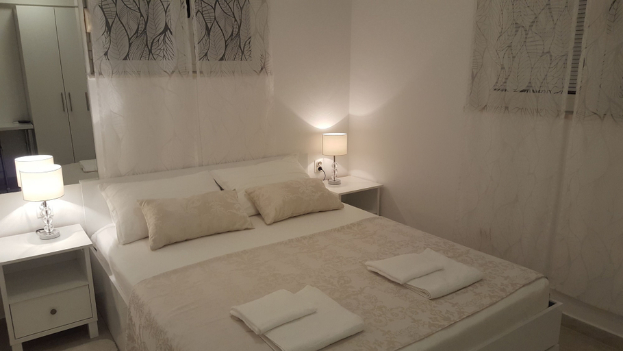 Bedroom 2, Rooms Valentino, Split