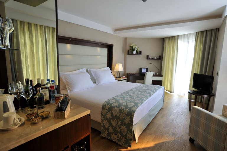Bedroom 4, Ramada Plaza by Wyndham Antalya, Antalya