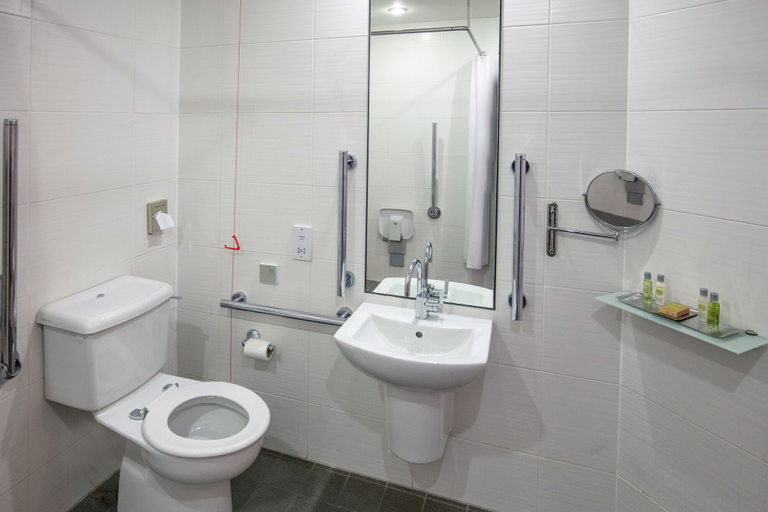 Bathroom 3, Forest Pines Spa & Golf Resort, North Lincolnshire