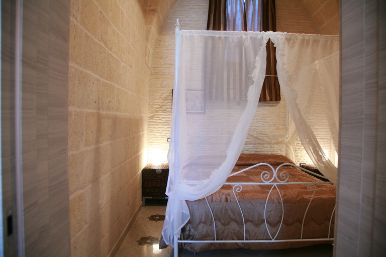 Bedroom 2, Il Casolare degli Ulivi, Brindisi