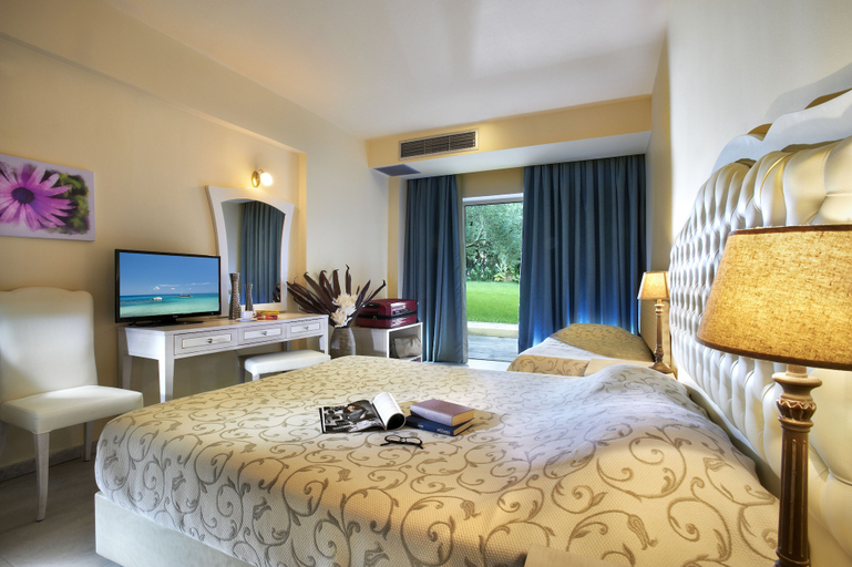 Bedroom 3, Portes Beach Hotel, Central Macedonia