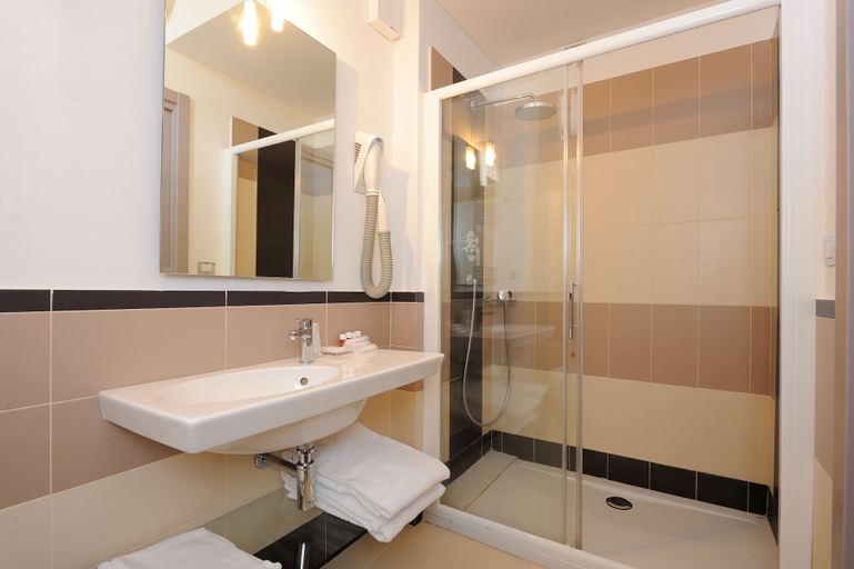 Bathroom 4, Hotel Frate Sole, Perugia