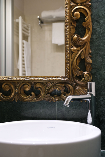Bathroom 5, Settecento Hotel, Bergamo