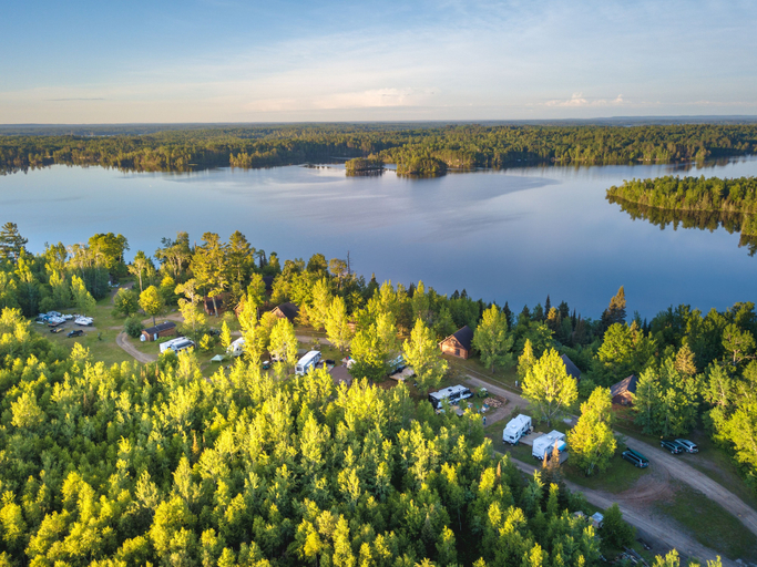 Others 4, Deer Ridge Resort, Lake