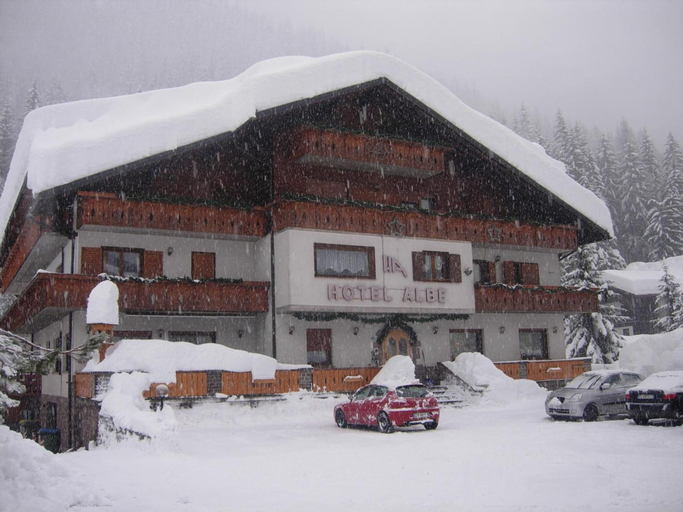 Exterior & Views 2, Hotel Albe, Belluno