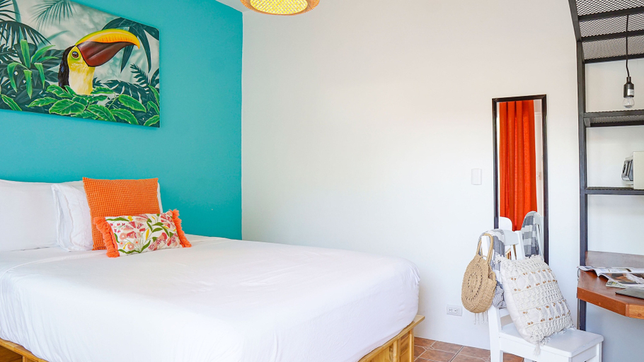 Bedroom 3, Bird of Paradise Hotel, Garabito