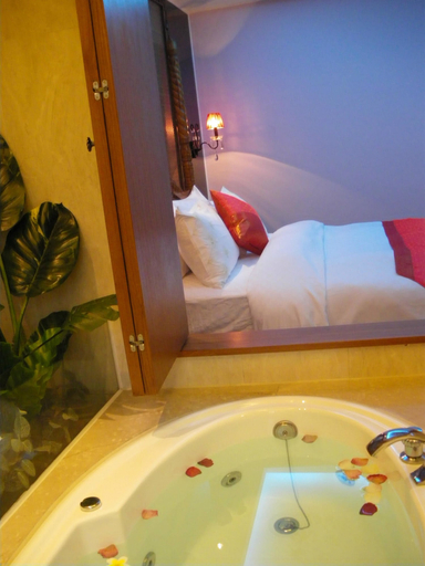 Bathroom 3, Xiu Feng B&B, Pingtung