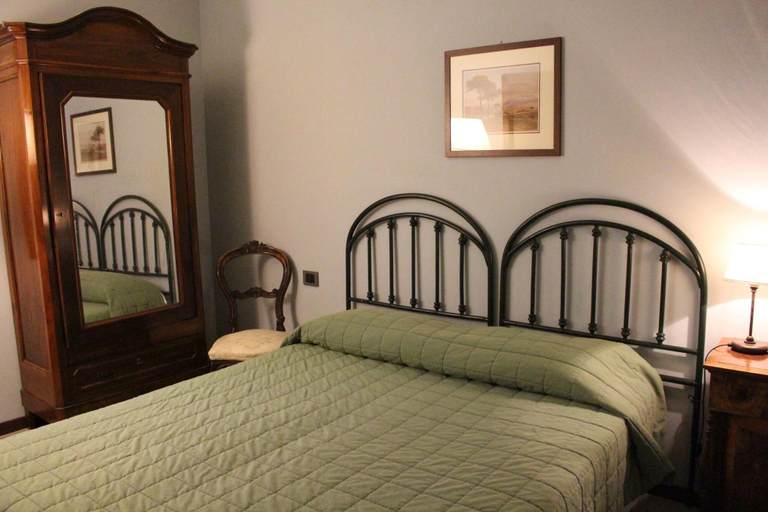 Bedroom 4, Alle Roncole, Parma