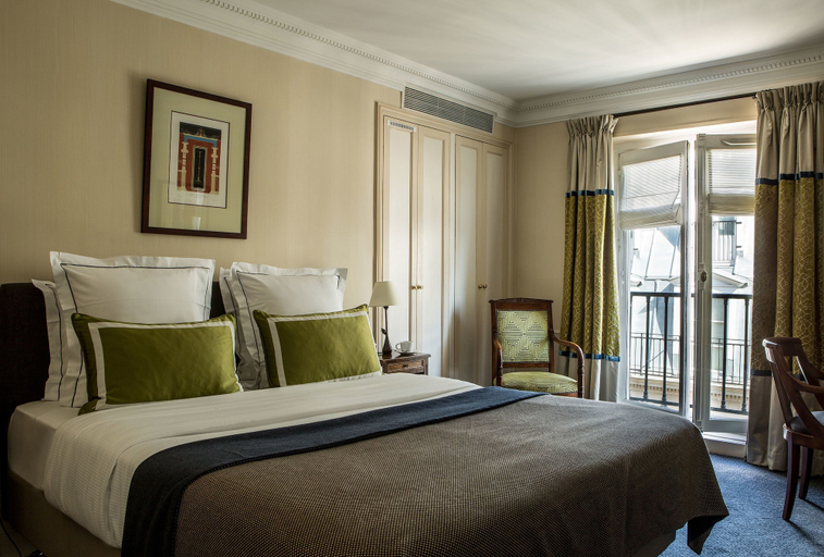 Bedroom 3, Hotel Brighton, Paris