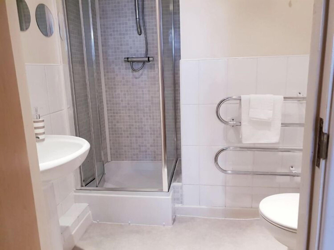 Bathroom 3, Planetshared 1 Apartment, Nottinghamshire