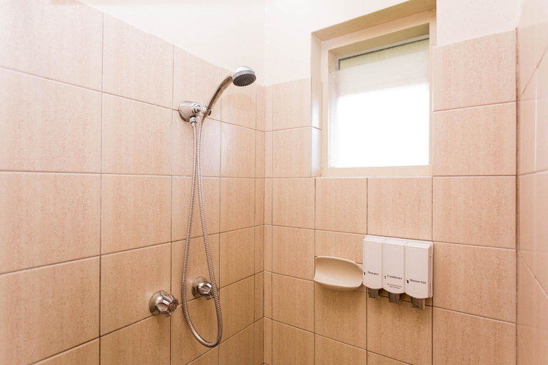 Bathroom 4, Sleepwell Motel, Albany
