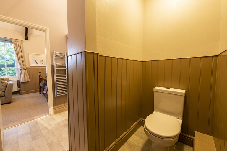 Bathroom 3, The Swan Hotel, Gloucestershire