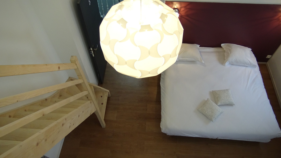 Bedroom 2, Nationale AppartHotel, Nord