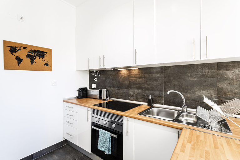 Others 4, Anjos Premium Apartment, Lisbon