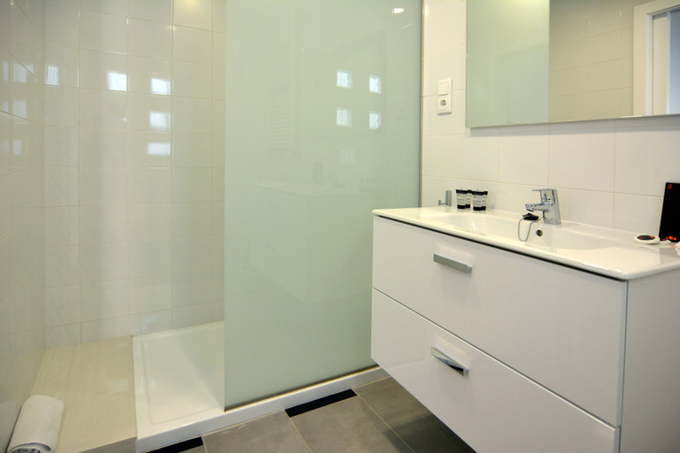 Bathroom 5, Santiago Center Rooms, A Coruña
