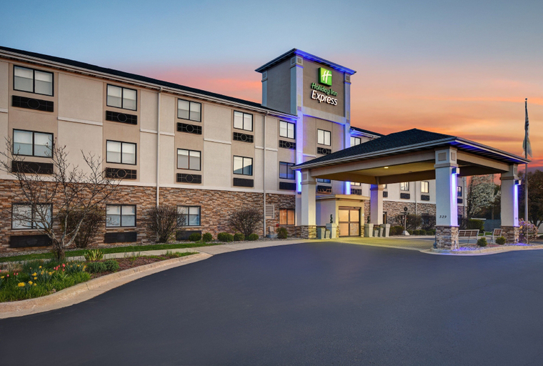 Exterior & Views 4, Holiday Inn Express MARSHALL by IHG, Calhoun