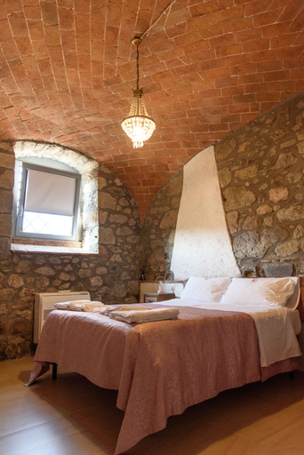 Bedroom 5, Casale 1541, Viterbo