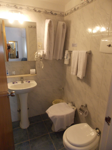 Bathroom 4, Bonne Etoile Hotel, n.a351