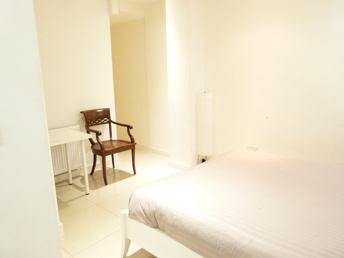Bedroom 4, SS Property Hub - Large apartment near Hyde Park, London