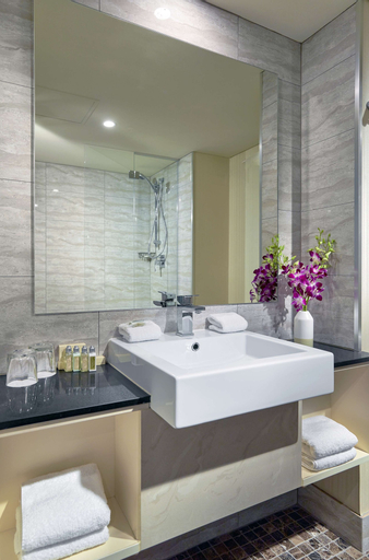 Bedroom 5, Stamford Grand Adelaide, Adelaide