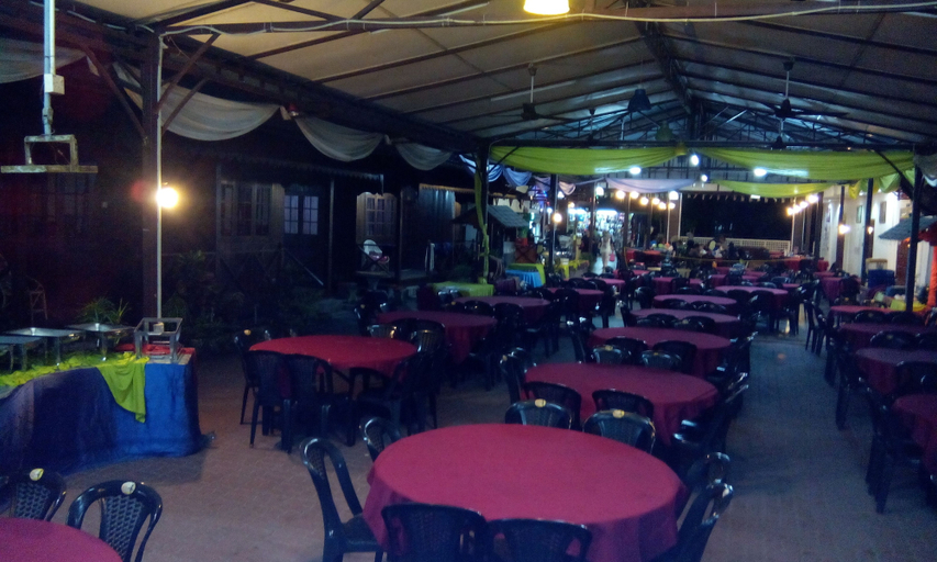 Food & Drinks 5, Purnama Beach Resort, Manjung