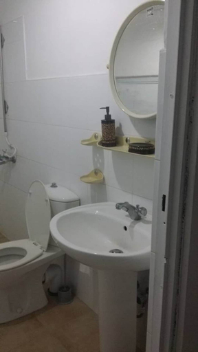 Bathroom, Prim Rose Hill Holiday Bungalow, K.F.G. & G. Korale