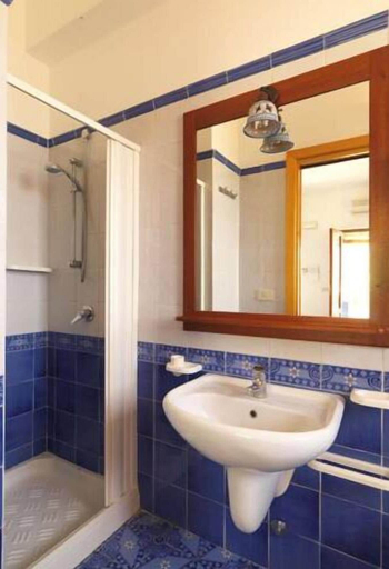 Bathroom, La Sirena, Messina