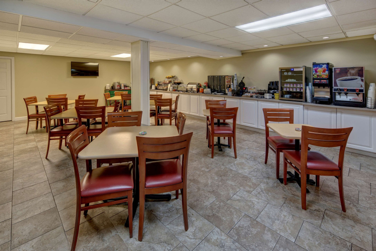 Food & Drinks 5, Best Western Inn, Pope