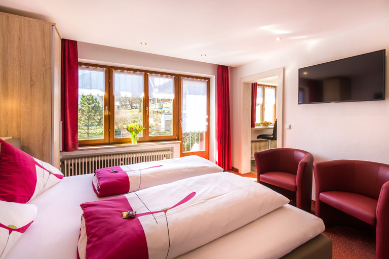 Bedroom 4, Gästehaus Wolfgang, Traunstein