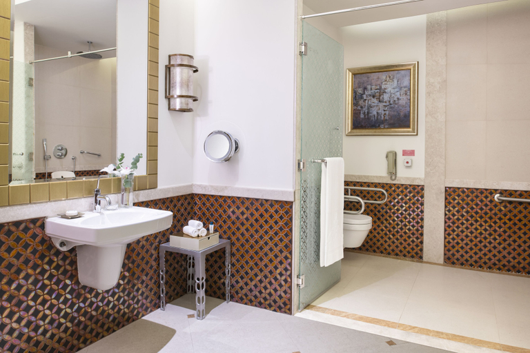Bathroom 5, Marsa Malaz Kempinski, The Pearl - Doha, Doha