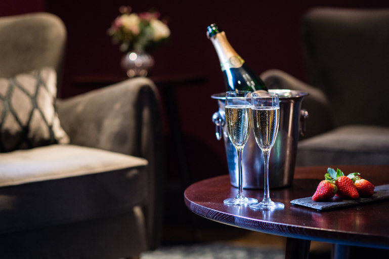 Food & Drinks 5, Avon Gorge by Hotel du Vin, North Somerset