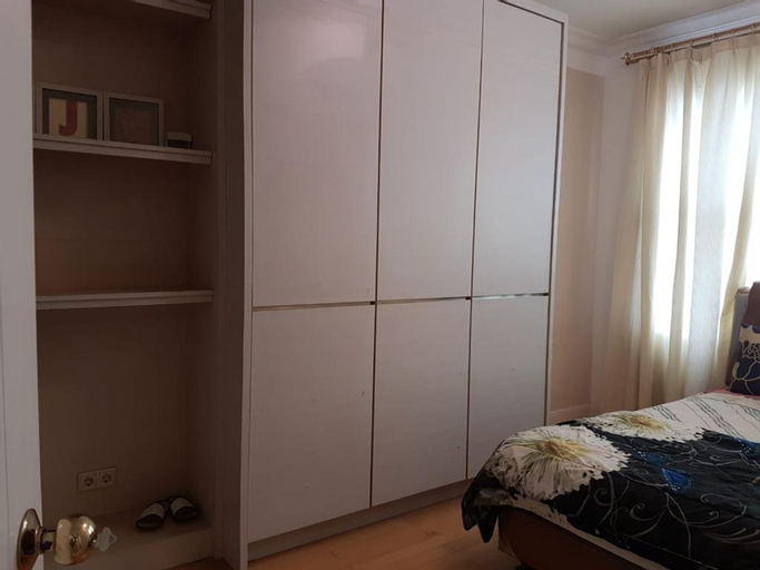 Bedroom 2, Spacious 2 Bedrooms close to CDB Sudirman at Batavia Apartment, Central Jakarta