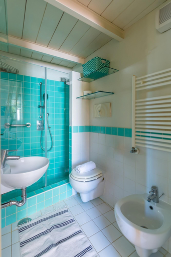 Bathroom 4, Montemiletto a Panoramic Nest by Napoliapartments, Napoli