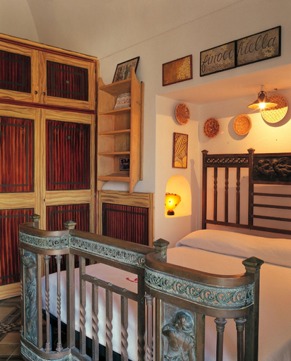 Bedroom 4, Villa Laetitia, Latina