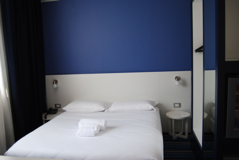 Bedroom 3, NEO Hotel, Milano