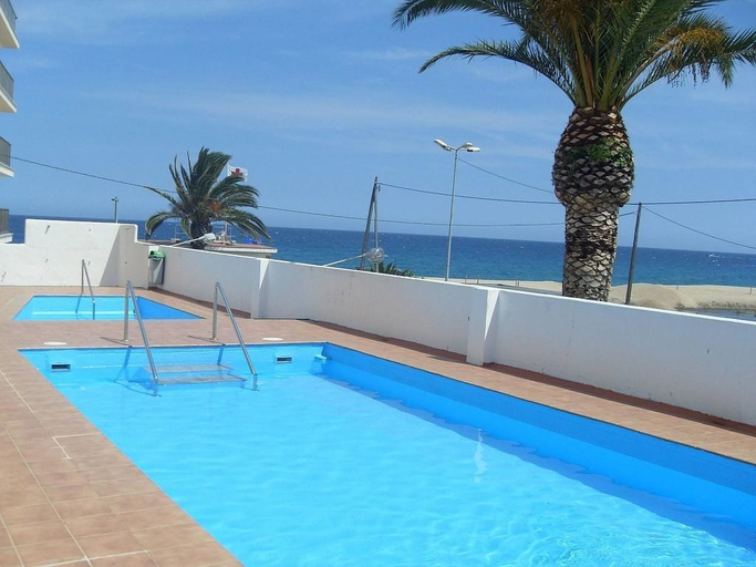 Sport & Beauty, Cozy Loft in Front of the Sea, Girona