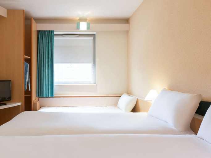 Bedroom 9