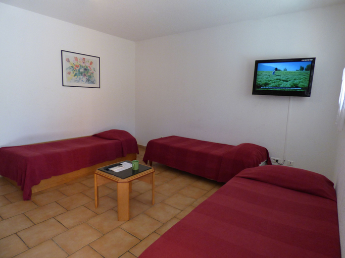 Bedroom 4, AppartHotel Festival Sud Suites - Gare TGV, Vaucluse