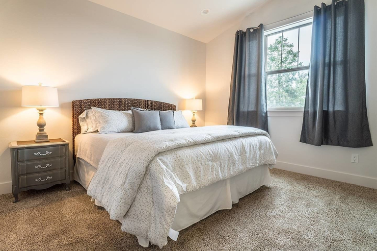 Bedroom 2, Seagate: Starboard~coos Bay~premiere Property, Coos