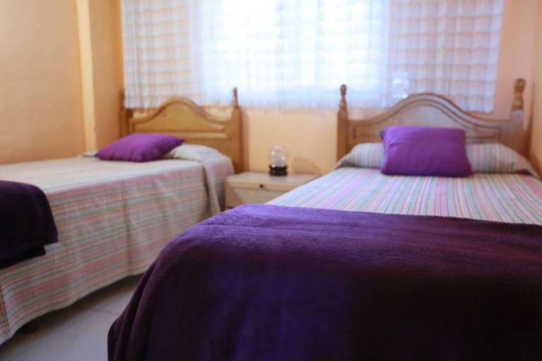 Bedroom 2, Apartamento Bonito Para 6 Personas en Salou, Tarragona