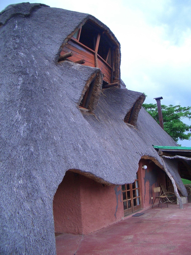 Exterior & Views 2, Nyangombe Safari Lodge, Kwekwe