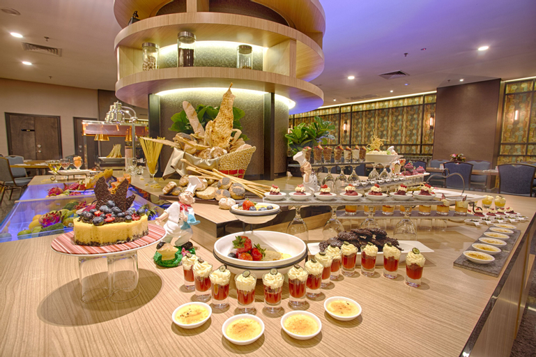 Food & Drinks 9