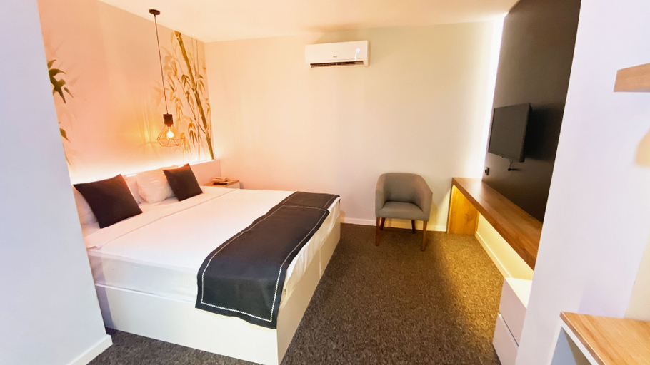 Bedroom 3, Luis Otel, Gaziemir
