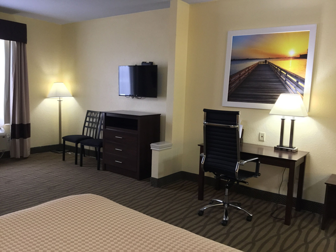 Bedroom 3, Studio 6 Suites – Pasadena, TX, Houston