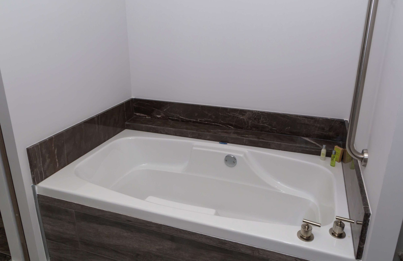 Bathroom 4, Hampton Inn & Suites by Hilton Puebla, Ocoyucan