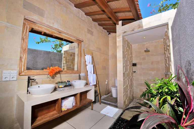 Bathroom, The Tamantis Villas, Badung